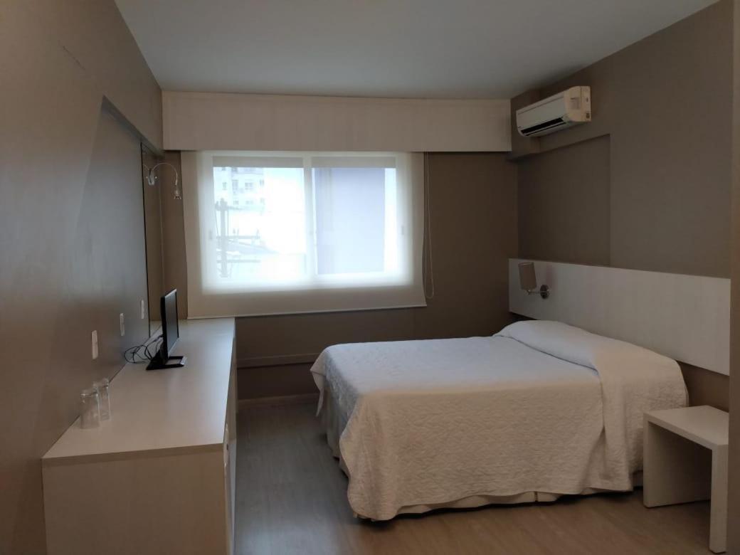 Quarto Duplo